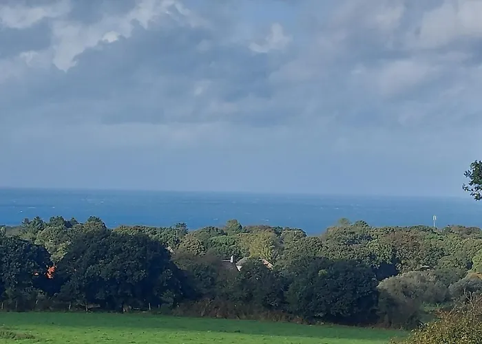 Les Deux Caps Oda ve Kahvaltı 3*